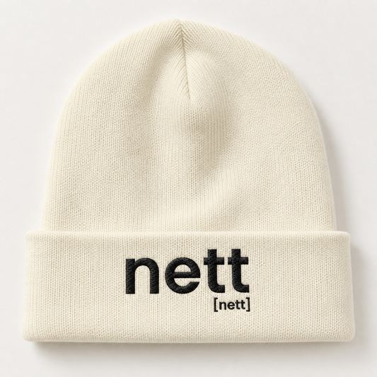 Cremefarbene Rib Beanie nett von JoisPulse mit gesticktem Statement