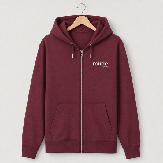 Bordeauxroter Bio Zip-Hoodie müde von JoisPulse, flach liegend fotografiert