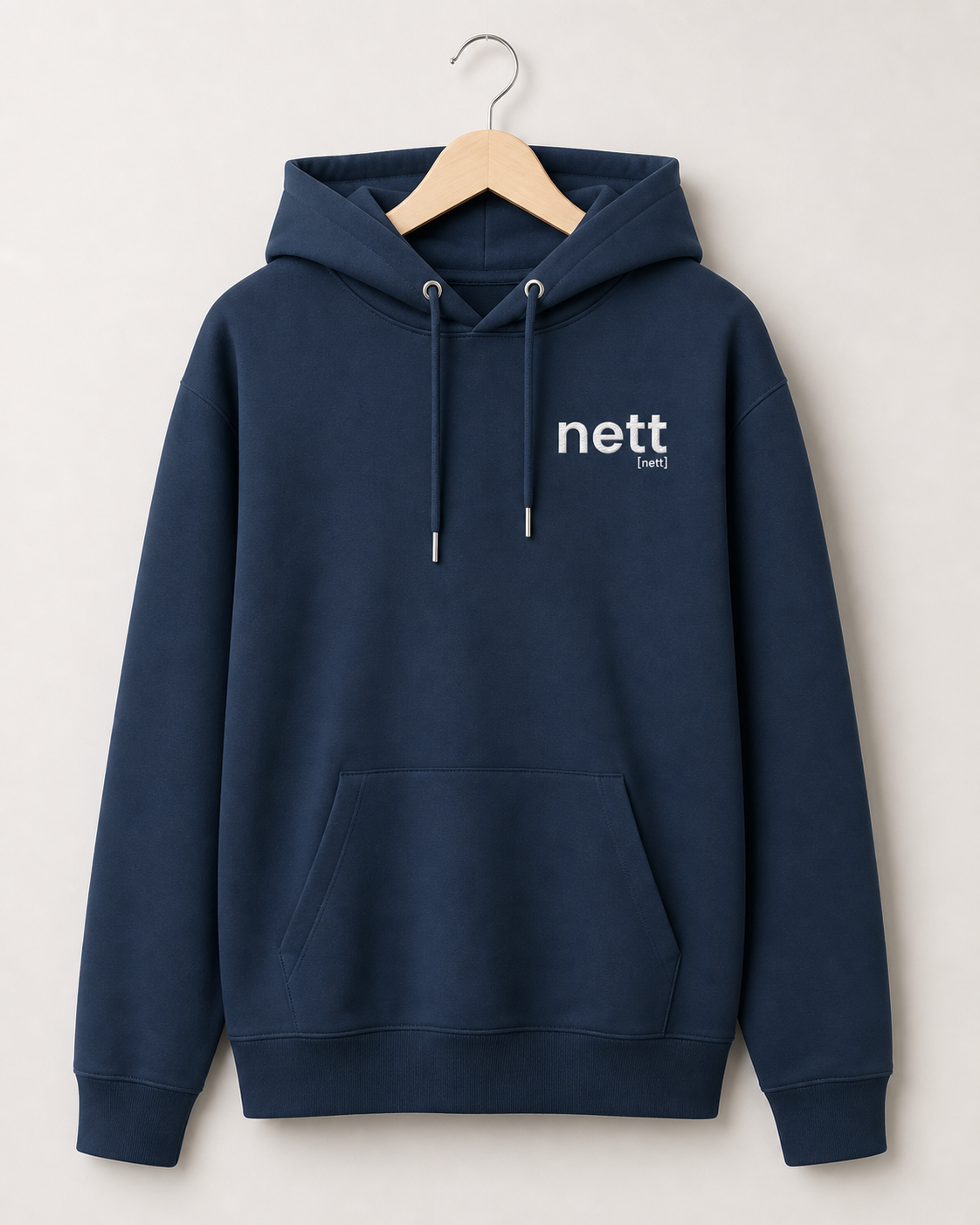 Dunkelgrauer Bio Hoodie nett von JoisPulse mit gesticktem Statement, flach liegend