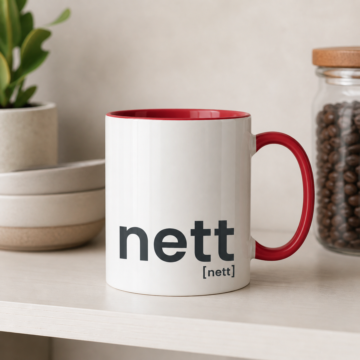 JoisPulse Tasse nett mit rotem Henkel und roter Innenseite