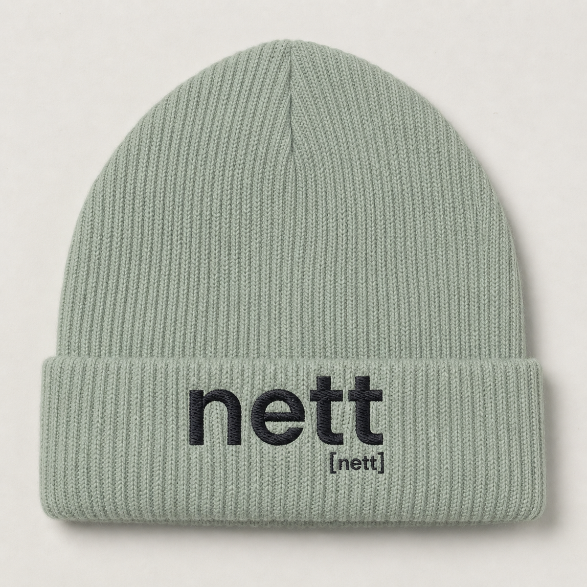 Fisherman Beanie nett von JoisPulse in Aloe-Grün mit gesticktem Statement