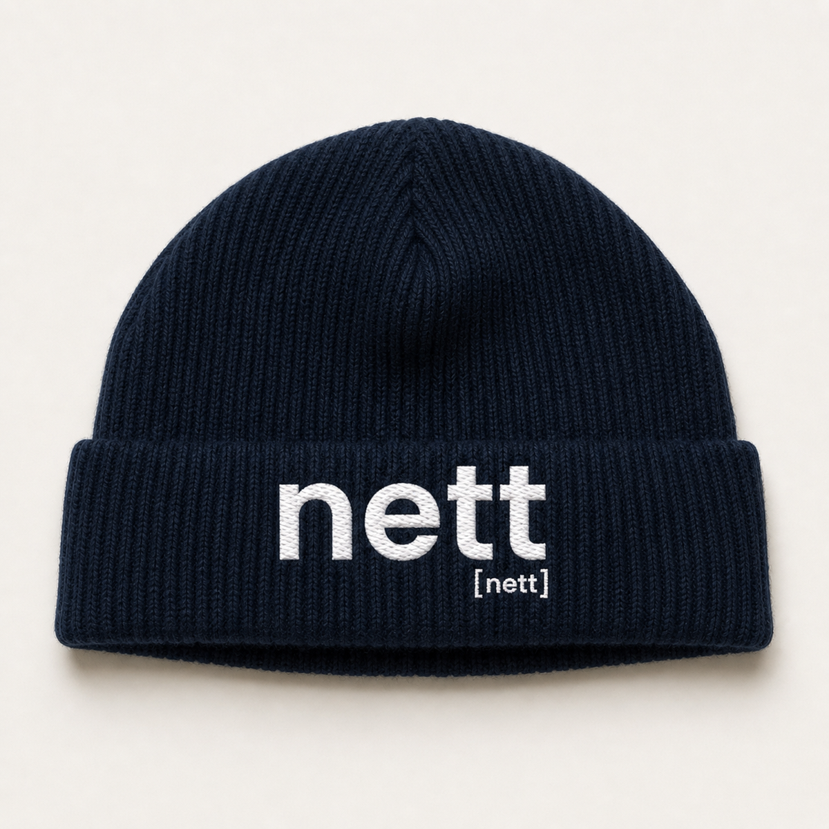 Dunkelblaue Fisherman Beanie nett von JoisPulse mit gesticktem Statement